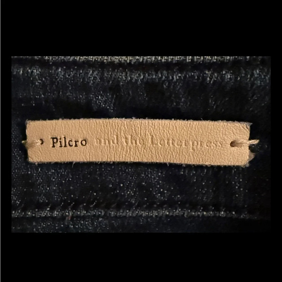 ANTHROPOLOGY Pilcro and the Letterpress women’s flower sequin jeans. - Picture 6 of 7